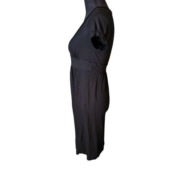 Forever 21 Classic Black Empire Waist Dress - Flattering & Versatile size M - Picture 3 of 5